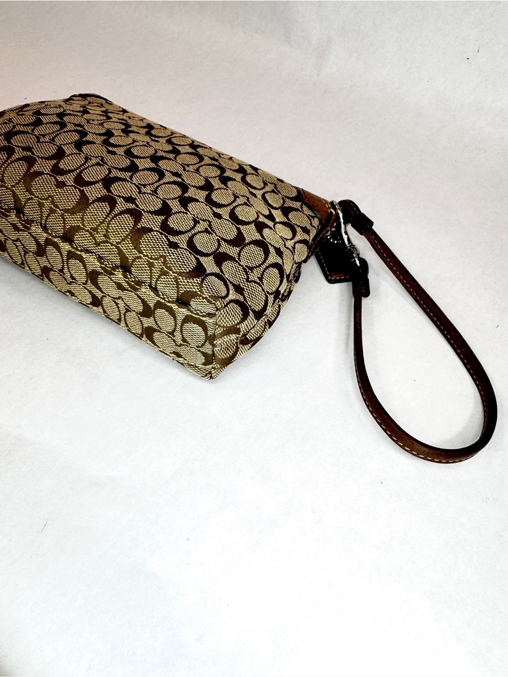 Coach Signature Canvas Turnlock Wristlet Clutch Khaki Brown Leather Trim - Picture 7 of 14